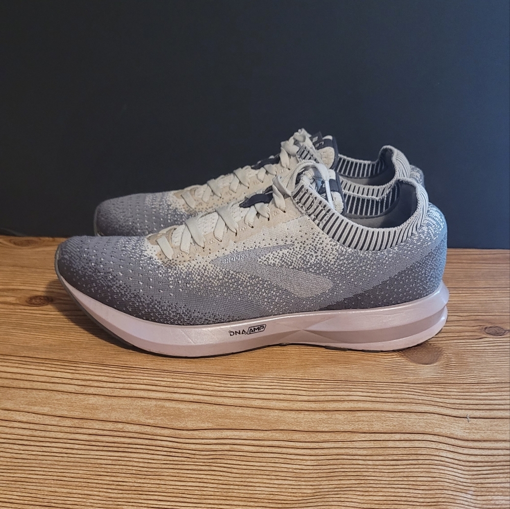 Brooks Levitate running shoes womens size 9.5 sneakers